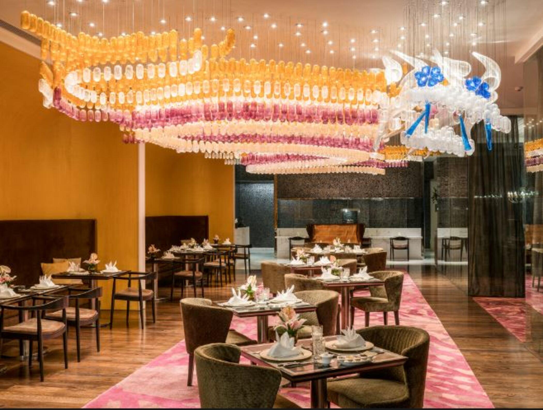 Hotel Taj Lands End Bombay Exterior foto The restaurant