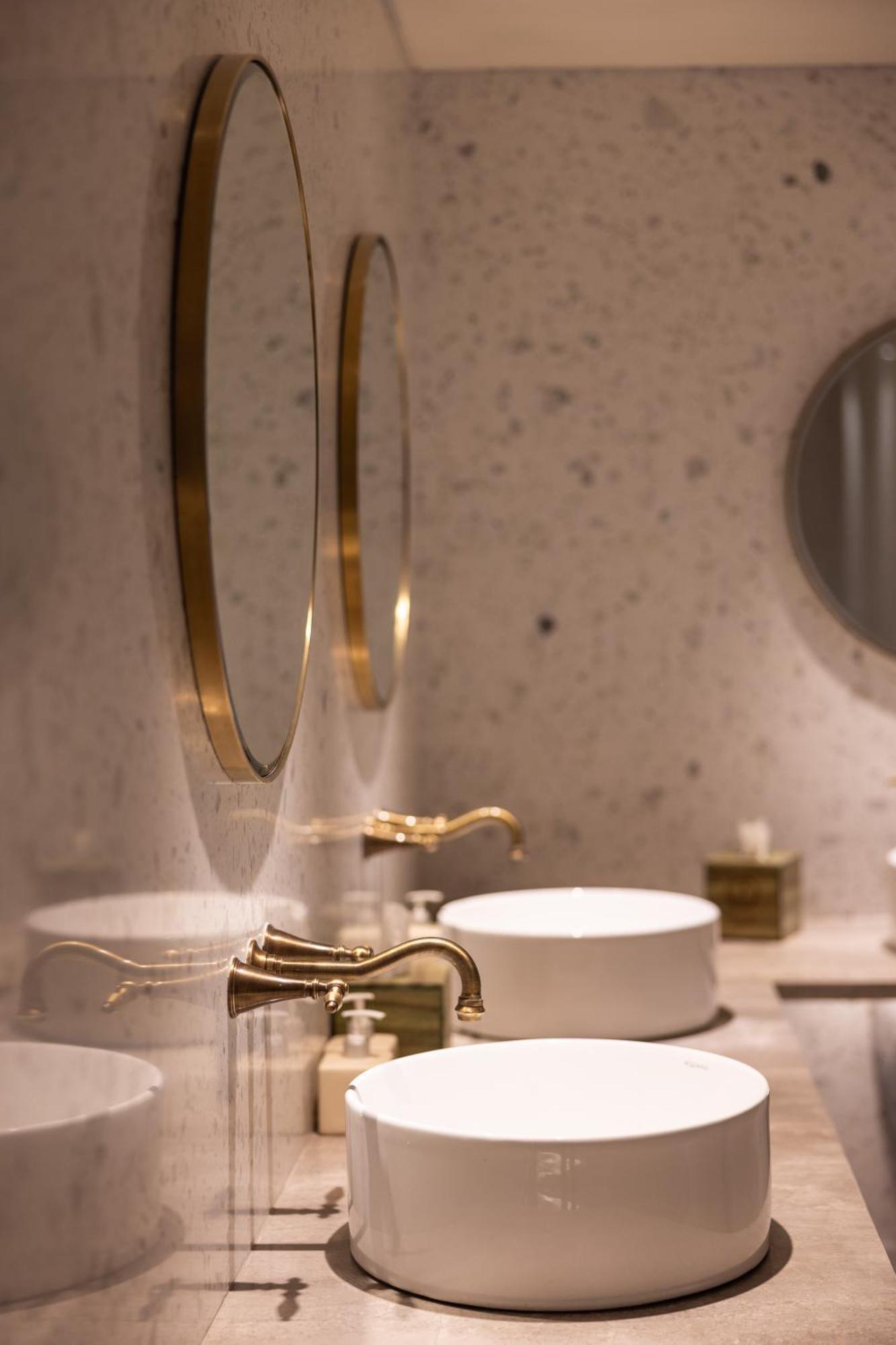Hotel Taj Lands End Bombay Exterior foto Bathroom
